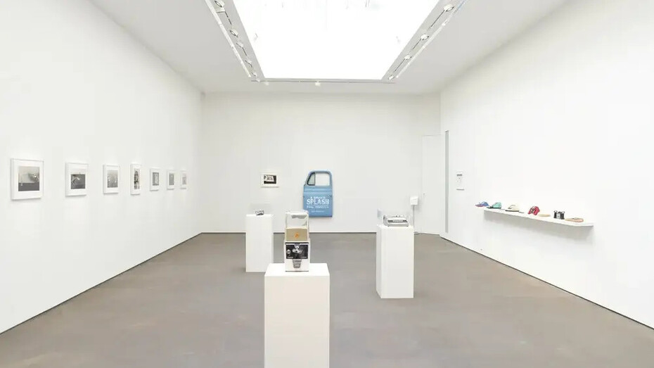 Rémi Noël, Poetry wanted, exhibition view. Courtesy of Galerie Bigaignon