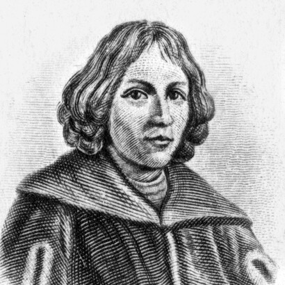 Francobollo commemorativo emesso dalla Repubblica Popolare Cinese raffigurante “Quattro personaggi della cultura mondiale”, dettaglio. Niccolò Copernico con la sua teoria eliocentrica del 1543 aprì la strada a una rivoluzione scientifica che mise la Terra in movimento attorno al Sole