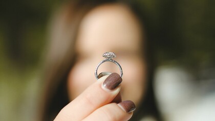 Anillo de... ¿compromiso?