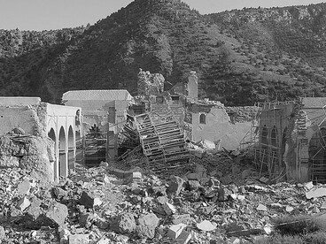 Dommages à l’intérieur de la mosquée de Tinmel (arche) après le séisme de Hawse (2023) : l’arche, qui venait d’être restaurée, s’est entièrement effondrée, 30 septembre 2023