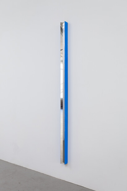 Brian O'Doherty, Meribah, 1970, Aluminum on wood, 182.88 x 6.98 x 6.98 cm / 72 x 2 3/4 x 2 3/4 in, © Brian O'Doherty, Courtesy the artist, Simone Subal Gallery / P and Hauser & Wirth 

