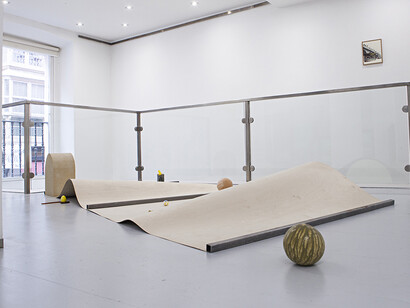 Espacio, luz y orden. Courtesy of Galería José de la Fuente