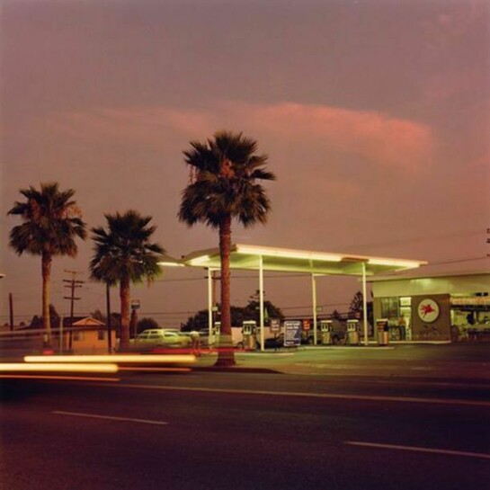 Simone Kappeler, Los Angeles Gas Station, Fuji-Film color print, 19 2/3 x 19 2/3 inches, 50 x 50 cm - 1981