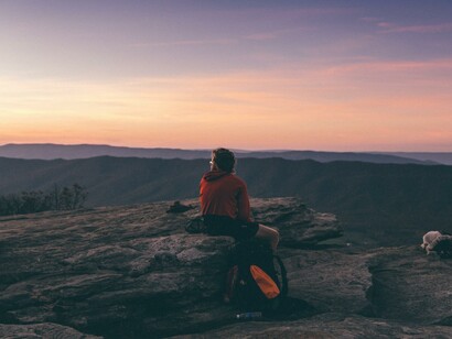 Solitudine: rimanendo in noi è possibile raggiungere una profonda comprensione di qualcosa così diverso da noi con qualcosa di non umano
