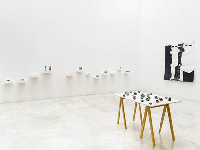 Anne-Marie Schneider, Ecriture allongée, exhibition view. Courtesy of Michel Rein Gallery