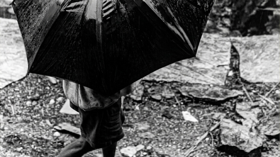 Margarete Adler, aus der Serie „die tage des wassers“ (detail), 1990er. Mit freundlicher genehmigung der Aoa;87 Galerie