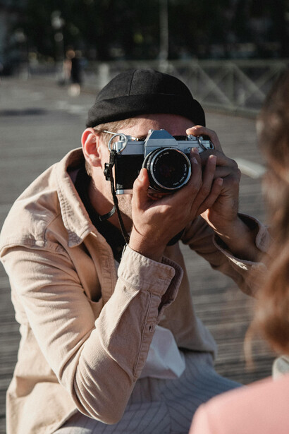 Un fotógrafo durante una sesión de fotos. Los avances tecnológicos cambian el paradigma de la fotografía