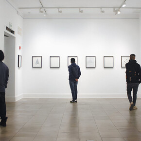 Not Vital, ¿Qué hace el viento cuando no sopla? Vista de exhibición. Cortesía de proyectoamil