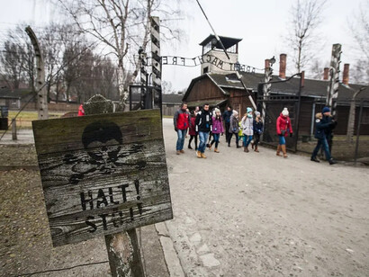 Camp d'Auschwitz. iI existe de nombreux tour-opérateurs proposant la visite d’Auschwitz, Tchernobyl, Dallas ou encore Phnom Penh © Jan Graczynski/SIPA