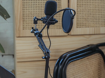 Podcasts destacam a luta das atrizes contra o rótulo de serem difíceis, expondo como a assertividade por melhores condições de trabalho era usada contra elas