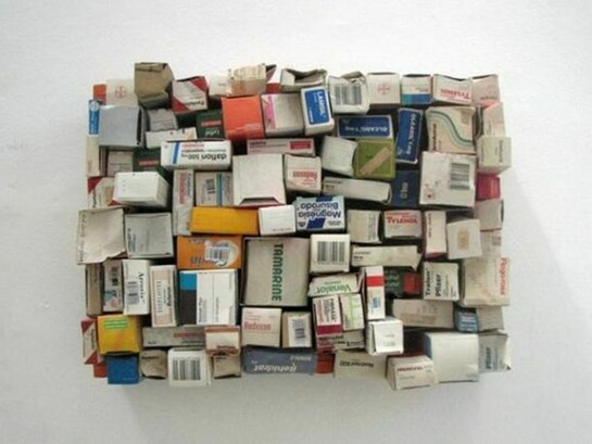 Paulo Bruscky, It is a drug, 1971/2004, Assemblage, 45,5 x 33 x 18 cm