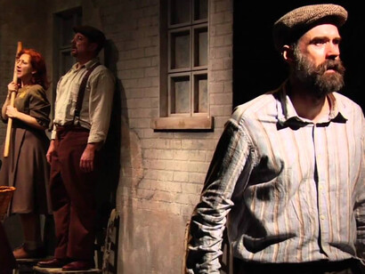 Escena de la obra Our Class, de Tadeusz Slobodzianek