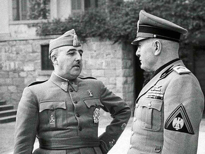 Francisco Franco e Benito Mussolini durante entrevista a Bordighera em 12 de fevereiro de 1941. A Itália pós-Grande Guerra: um país dividido pelo ressentimento, onde o fascismo encontrou terreno fértil. Explore sua ascensão