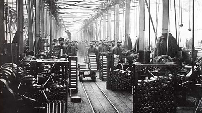 Archivio Atelier IL Passaggio. Fabbrica a S.Pietroburgo