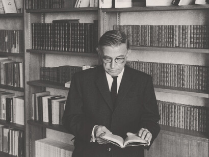 Jean-Paul Sartre, filósofo, escritor, novelista, dramaturgo, activista político, biógrafo y crítico literario francés, exponente del existencialismo, posmodernismo y del marxismo humanista