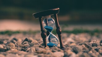 Il tempo è una nozione profondamente radicata nella nostra percezione della realtà