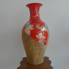 Sudarshan Shetty, Untitled (detail), 2015, Ceramic, recycled teak wood and table, 137 x 40 x 40 cm / 54 x 16 x 16 in., Courtesy of the artist, Galerie Daniel Templon Brussels and Paris