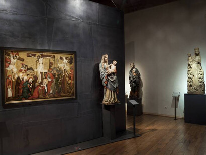 Various artist, Medieval art in bohemia and central Europe 1200–1550, exhibition view. Courtesy of National Gallery