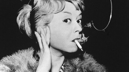 L'indimenticabile Giulietta Masina ne "Le notti di Cabiria" di Federico Fellini, 1957