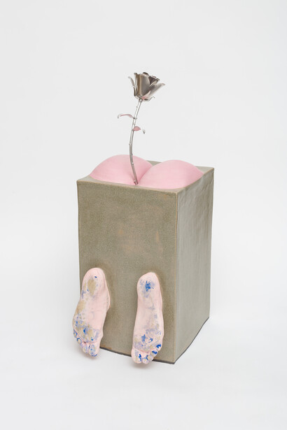 Jonathan Baldock, Kiss from a Rose, 2023, photo © Mark Blower. Courtesy the artist and Stephen Friedman Gallery
