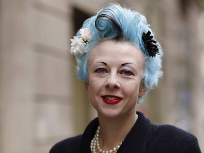 Retrato de la escritora Cathi Unsworth por Ana Portnoy