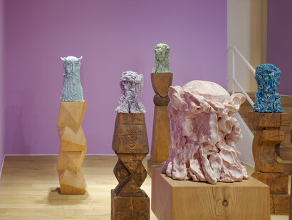 Kevin Francis Gray, Fragile heads series, vista della mostra. Per gentile concessione della Galleria Secci