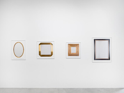 Timm Rautert, Die welt | und | die spiegel, exhibition view. Courtesy of Galerie Nordenhake