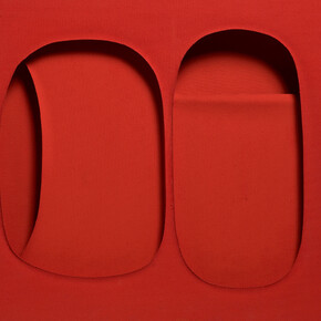 Paolo Scheggi, Intersuperficie curva rossa, 1967