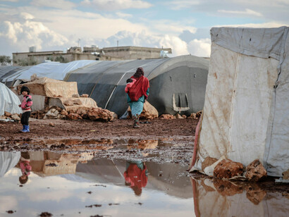 In Idlib, Syria, evacuees struggle with the hardships of war, poverty, and freezing weather