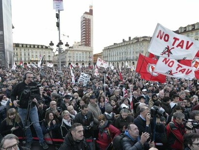 Manifestations pour la ligne TGV Lyon-Turin: NO TAV