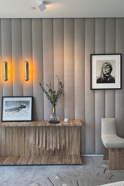 Chic: Capturing that ‘Je Ne Sais Quoi’ in Photography, exhibition view. Courtesy of the artist and The Selects Gallery
