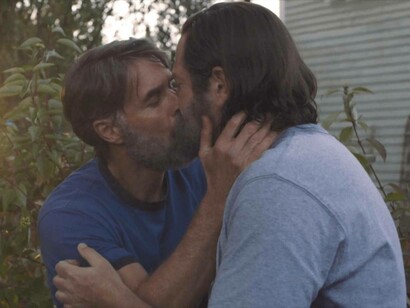 Frank and Bill kissing in "The Last of Us" series