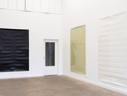 Davis Rhodes, Exhibition view. Courtesy of Office Baroque