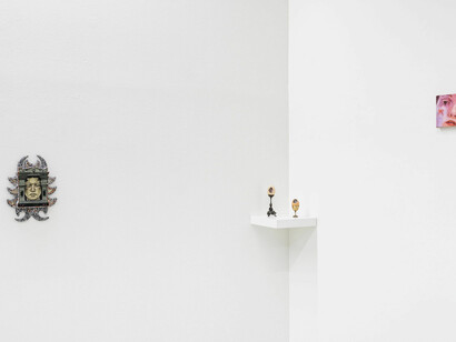 Various artists, A house the size of a shell, exhibition view. Courtesy of Galerie Lisa Kandlhofer. Photo by Manuel Carreon Lopez