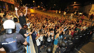 Los ciudadanos de Murcia protestan exigiendo el soterramiento de las vías