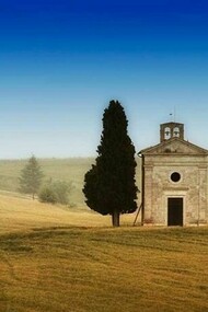Lonely church in the middle of nowhere in Val d´Orcia