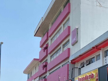 El edificio de la tienda Llobet ocupa hoy el terreno del médico von Frantzius. Foto: Luko Hilje