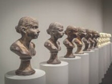 Janine Antoni, “Lick and lather”