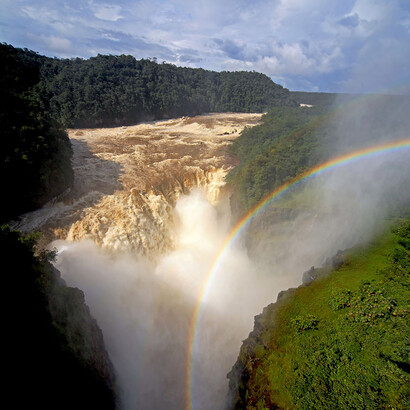 Salto Eutobarimá, «el Gran Salto» del río Caroní que vieron Joan Mundo i Freixas y Félix Cardona i Puig. Archivo Charles Brewer-Carías