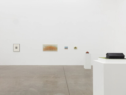 Various artists, Vanishing point, exhibition view. Courtesy of Ochi Projects