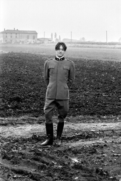 Claude Nori, Robert De Niro sur le tournage de Novecento, 1976, Galleria civica di Modena