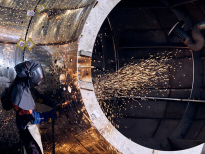 Ouroboros, making of. Courtesy of the National Gallery of Australia