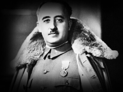 Francisco Franco Bahamonde jefe nacional de la Falange Española Tradicionalista y de las Juntas de Ofensiva Nacional Sindicalista