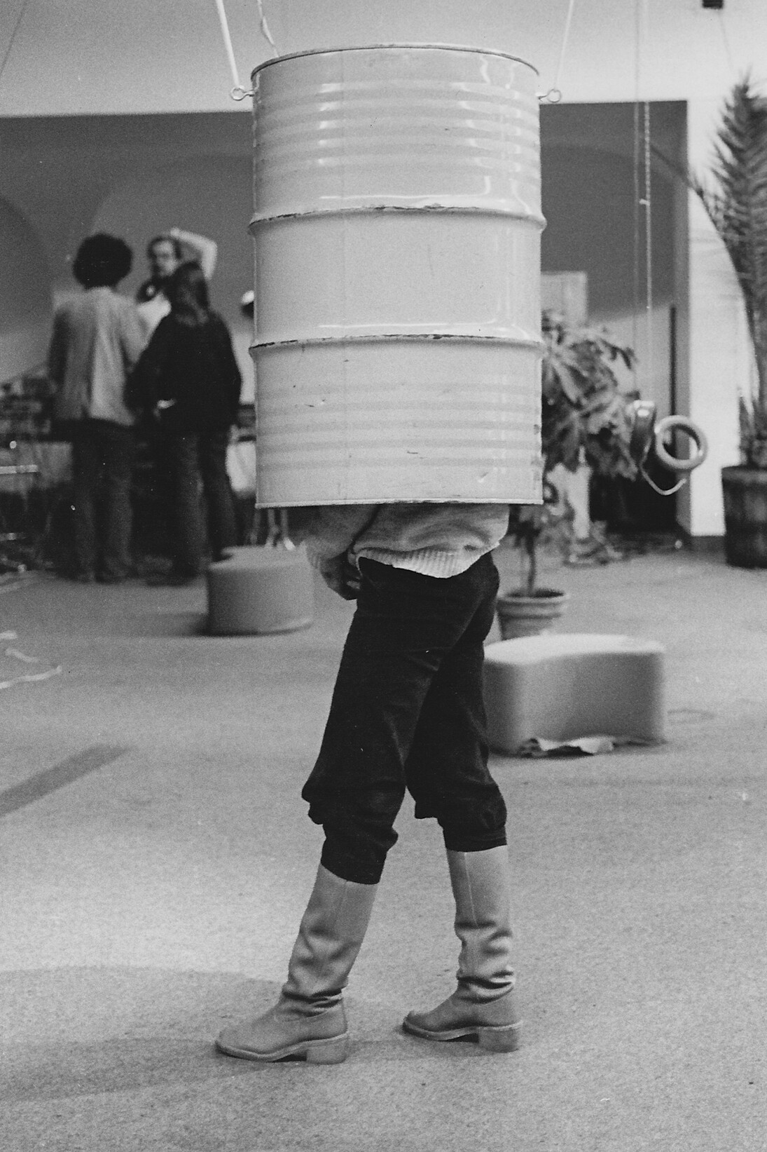 Barrel, 1976, Rainforest IV Object, Pierre Cardin Studio, Paris, France. Photo Ralph Jones