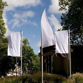 Peter Downsbrough, Other, the, exhibition view. Courtesy of S.M.A.K