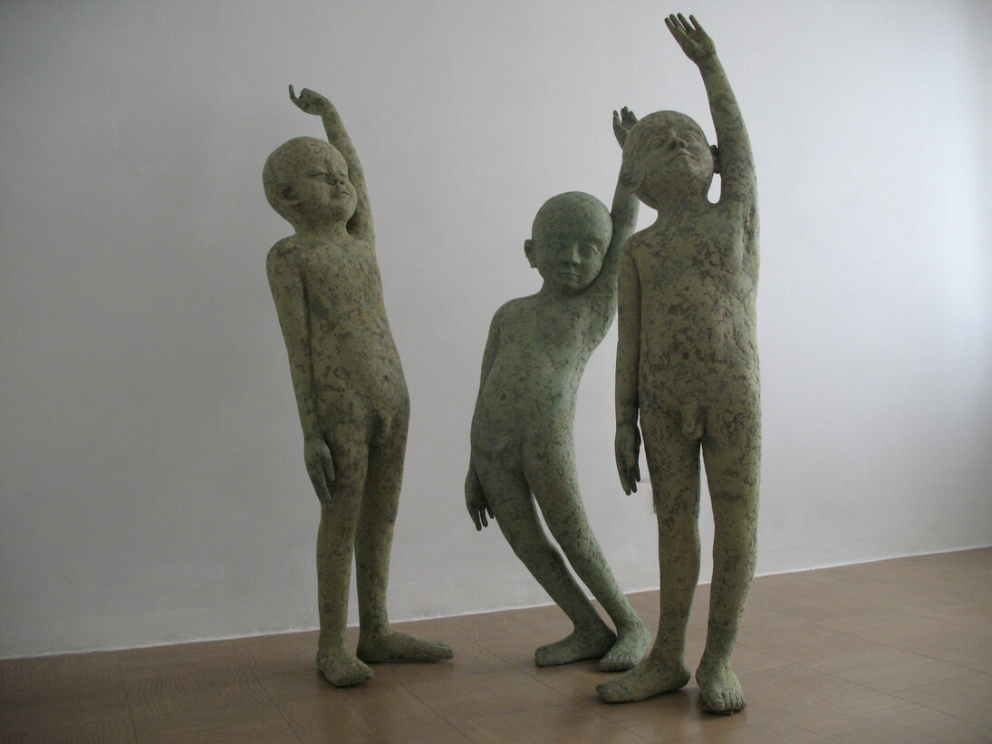 Luis Guerrero, Los Diestros, Papier-mâché, 51" x 40" x 40"