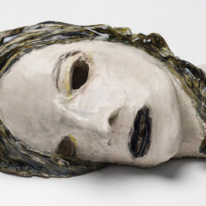 Debora Pierpaoli, Cabeza acostada, 2022. Cortesía de Galería Vasari 