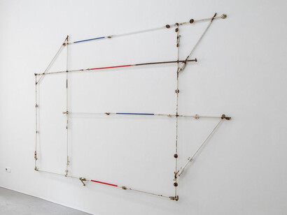 Florentino Díaz, VALC, la nueva ca-sa-có-mo-da, vista de exhibición. Cortesía de Trinta Arte Contemporáneo