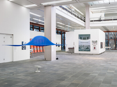 Hans Haacke, Retrospektive, ausstellungsansicht. Mit freundlicher genehmigung des Unteren Belvedere