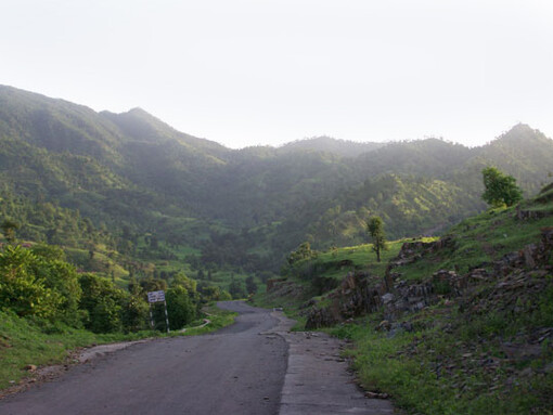 Village Drive to Gunabakhari

